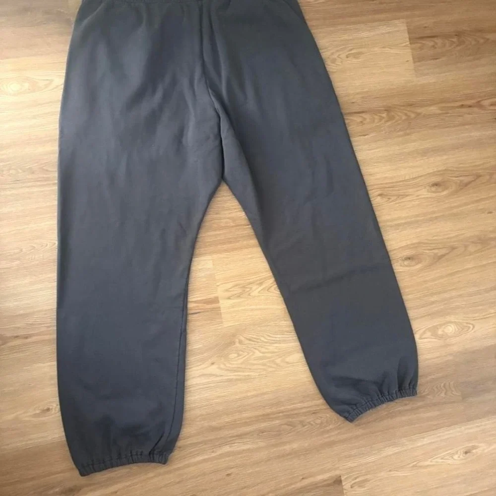 YZY Fleece Joggers Black – Premium Relaxed Fit Sweatpants - Picture 5 of 8